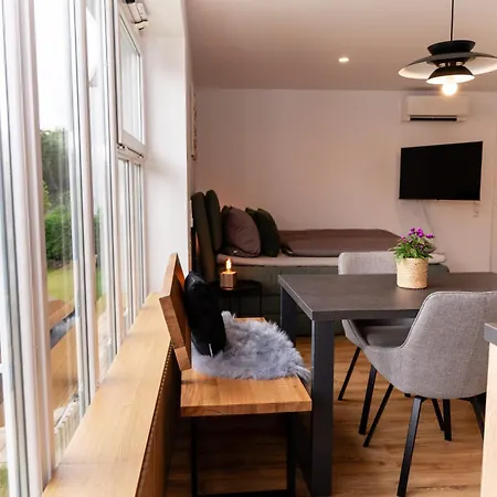 Boutique Im Herzen Tbbs Apartamento *